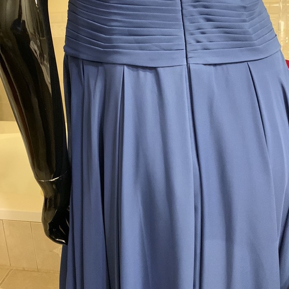 JJ’s HOUSE WEDDING & SPECIAL OCCASIONS GOWN - Picture 6 of 11